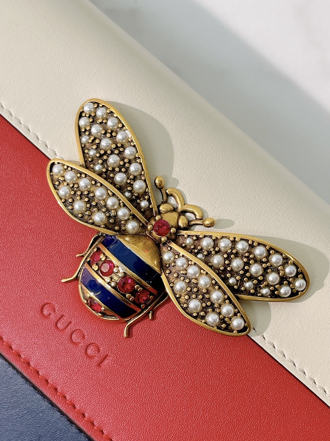 1711511470656