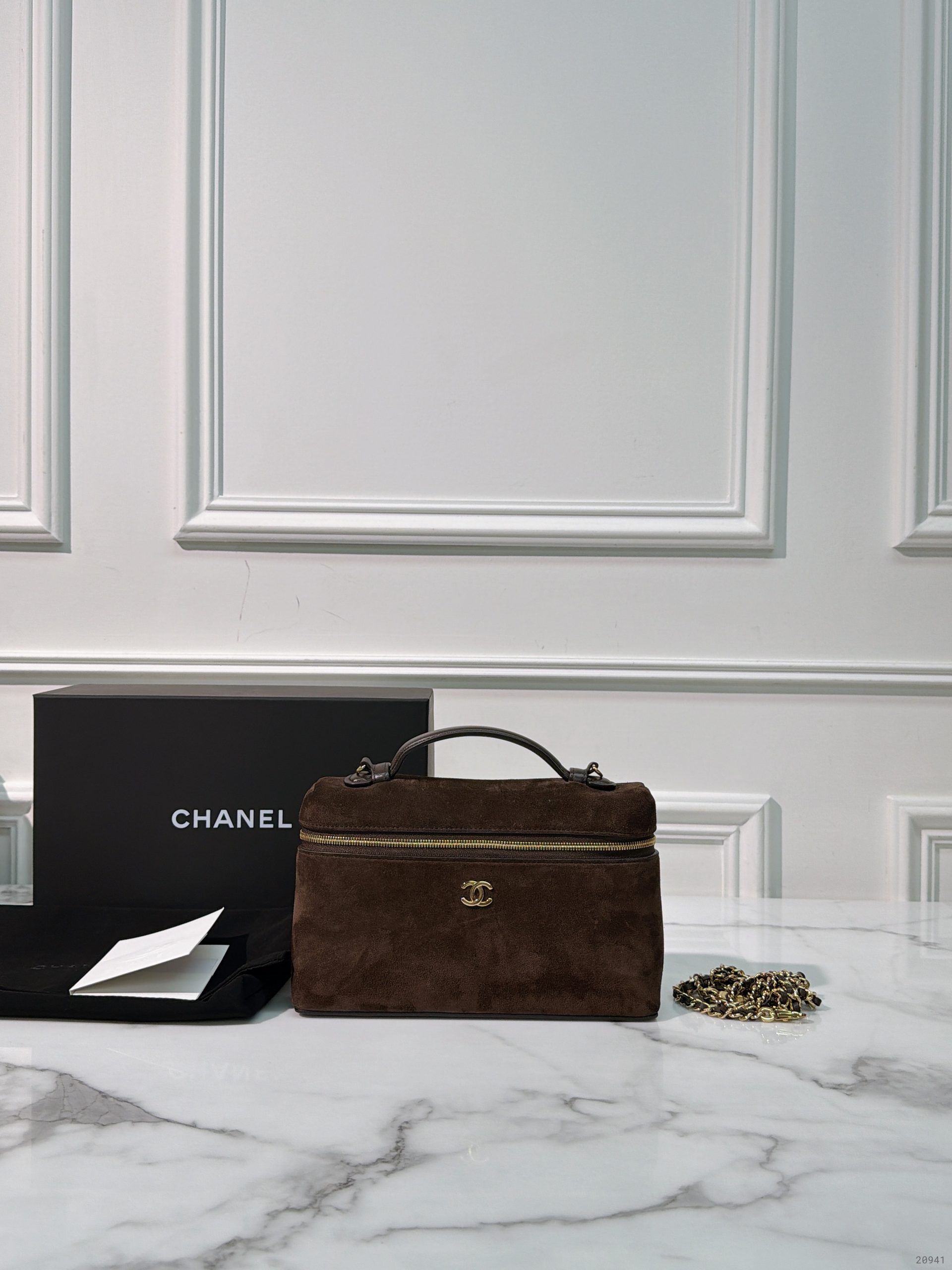 UAUK5SuGPPdMnmjVyEeiLSOVdglONRel8WQMDvby.jpg