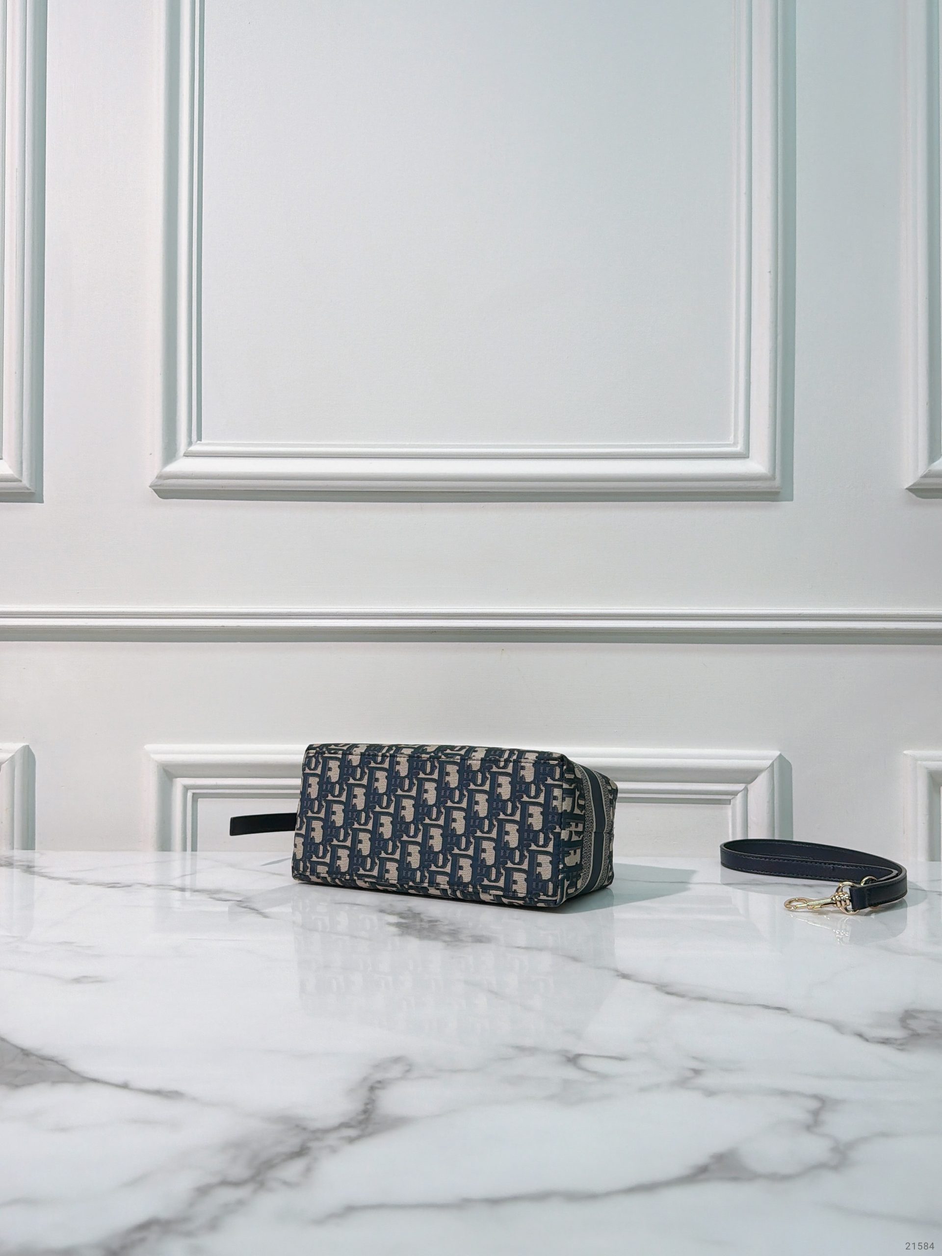 product-21584-source-241896-45f167023547f1f9.jpg