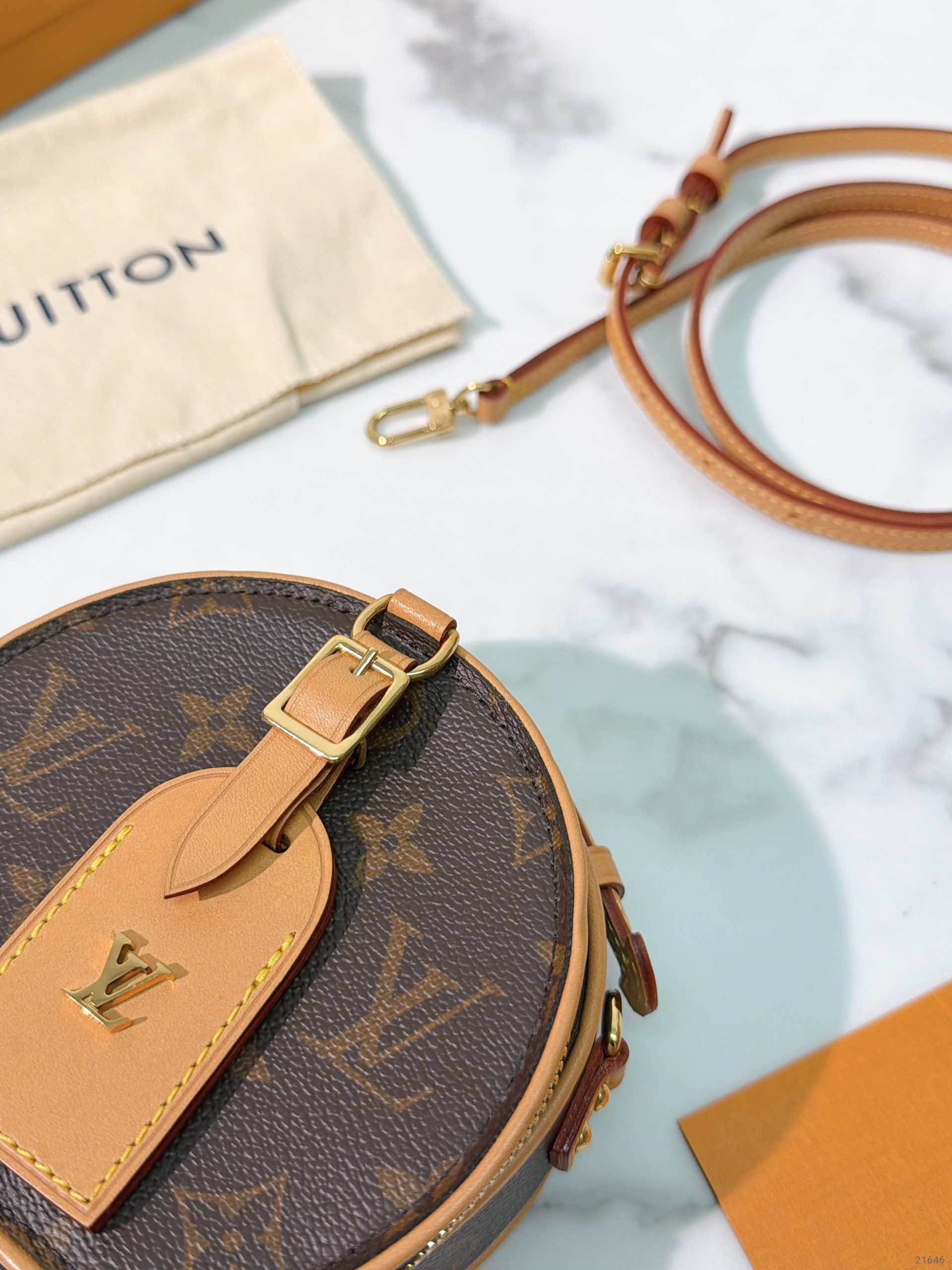product-21646-source-244207-0d3146852f43959e.jpg