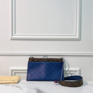 LV PACIFIC OUTDOOR POUCH, Monogram