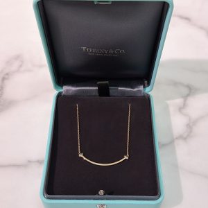 TIFFANY SMALL SMILE NECKLACE, Rose Gold
